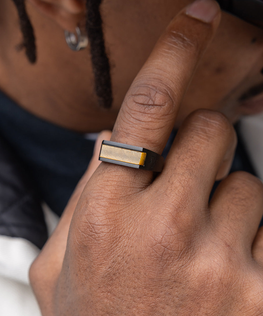 Signet Ring 7mm Tiger Eye | Black