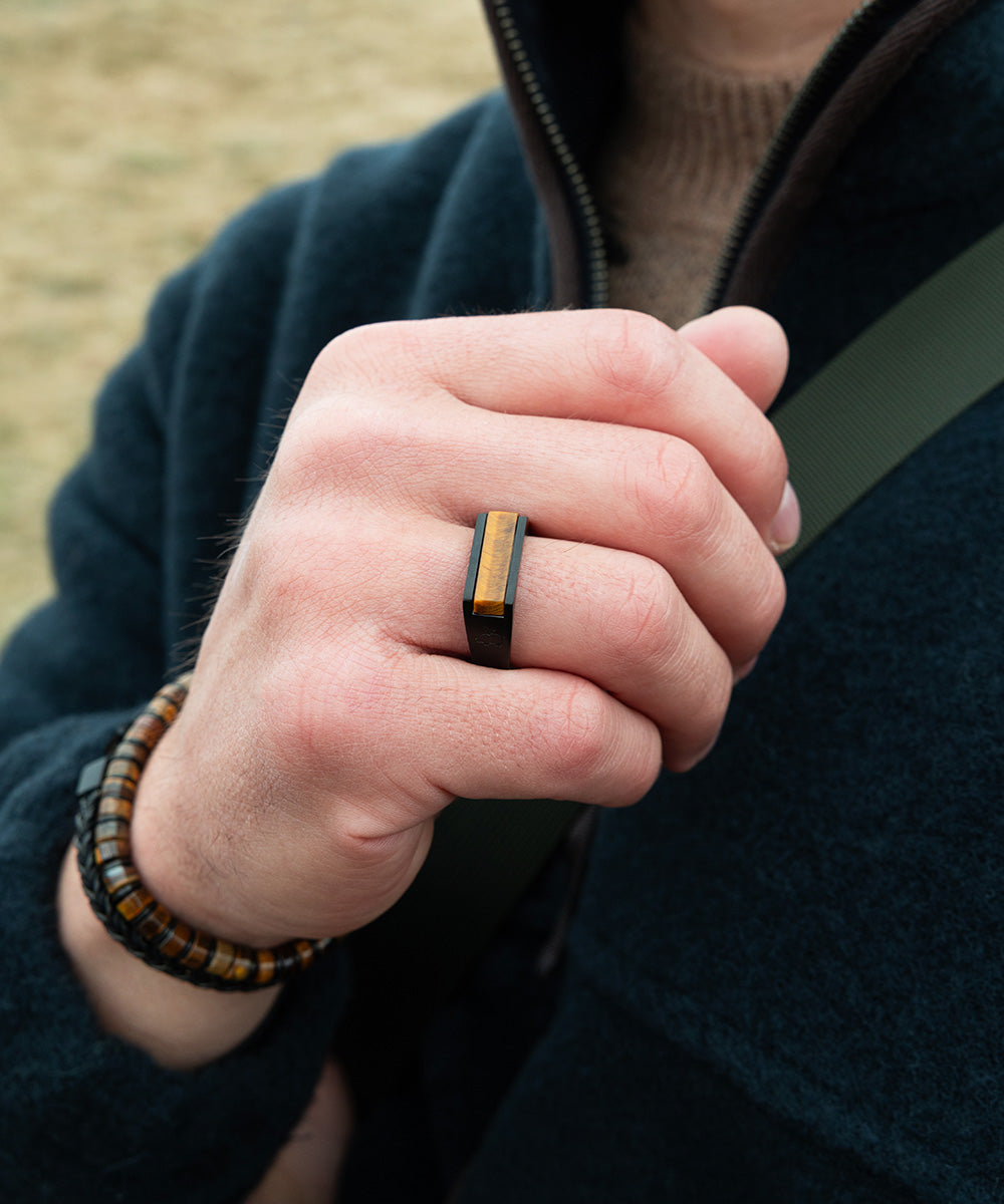 Signet Ring 7mm Tiger Eye | Black